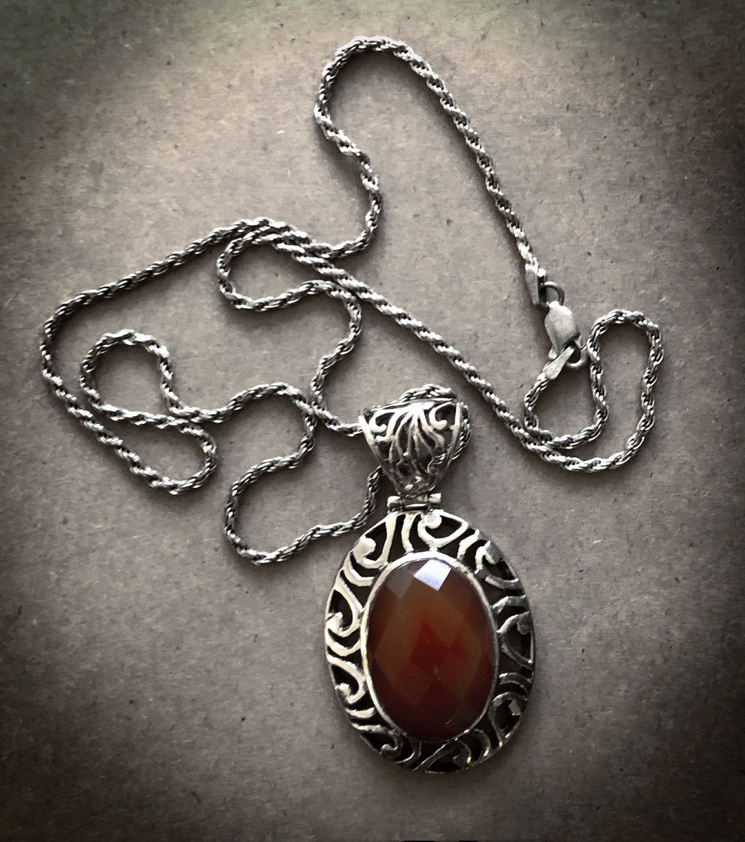 Faceted Large Carnelian Pendant set in 925 Sterling Silver with 925 20" Silver Rope Chain